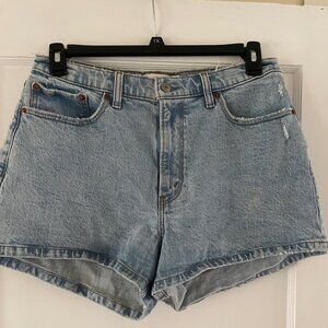 Abercrombie Curve Love High Rise Mom Short